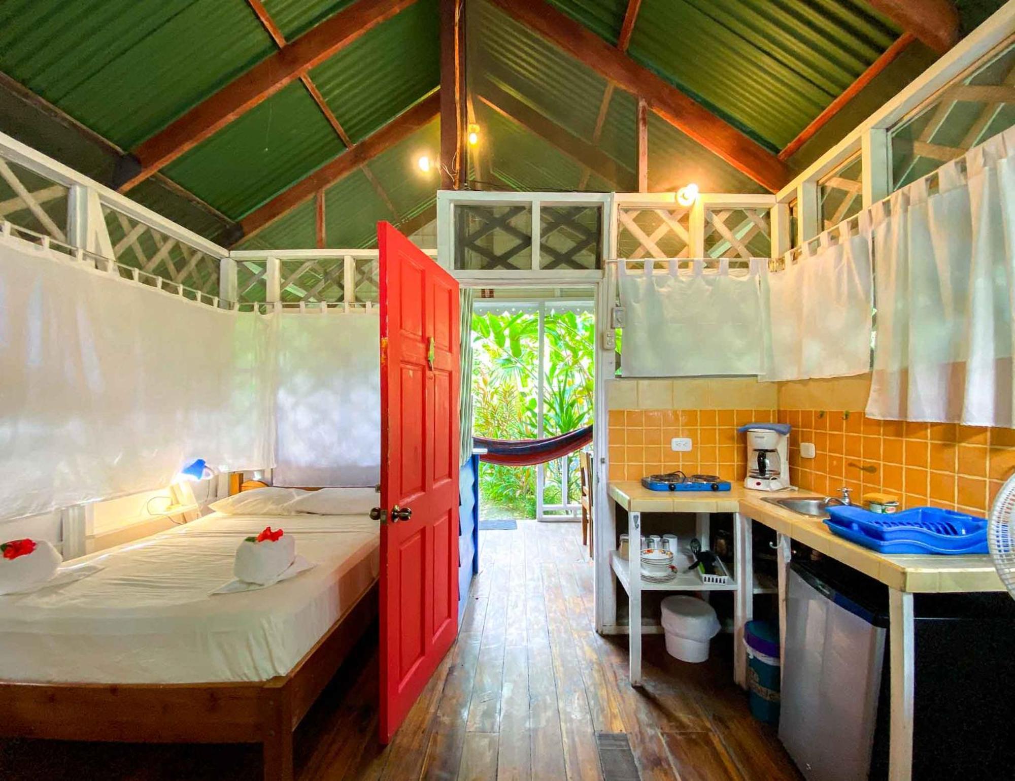 Hotel Casitas Mar Y Luz Puerto Viejo de Talamanca Rum bild